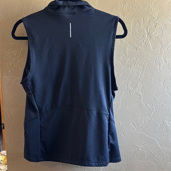 Asics Black Reflective Vest - Picture 5 of 14